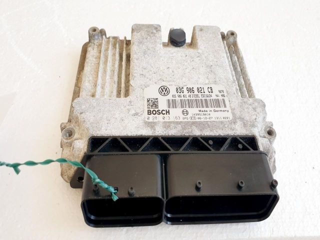 bontott VW PASSAT B6 Motorvezérlő