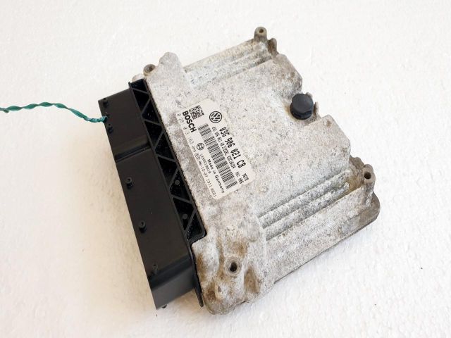 bontott VW PASSAT B6 Motorvezérlő