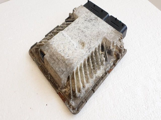 bontott VW PASSAT B6 Motorvezérlő