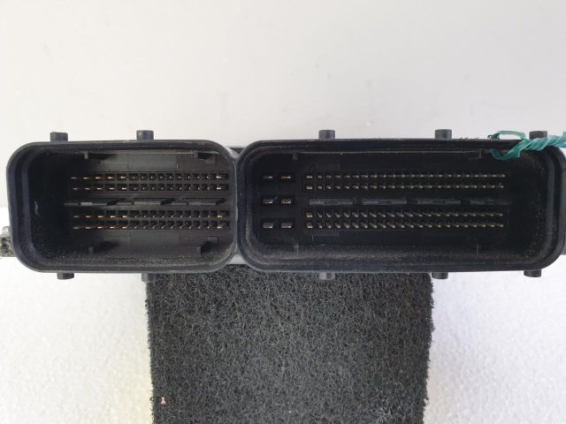 bontott VW PASSAT B6 Motorvezérlő