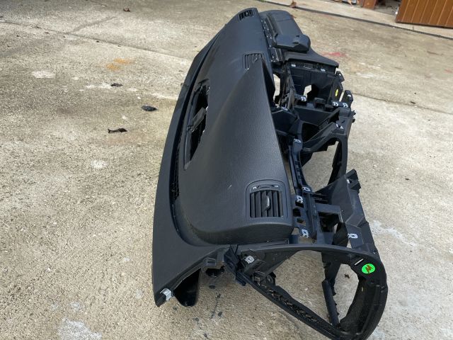 bontott VW PASSAT B6 Műszerfal Héj