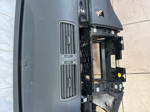 bontott VW PASSAT B6 Műszerfal Héj