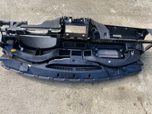 bontott VW PASSAT B6 Műszerfal Héj