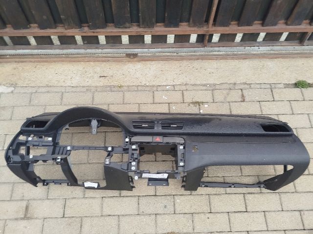 bontott VW PASSAT B6 Műszerfal Héj