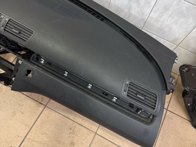 bontott VW PASSAT B6 Műszerfal Héj