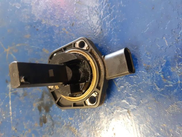 bontott VW PASSAT B6 Olajszint Jeladó