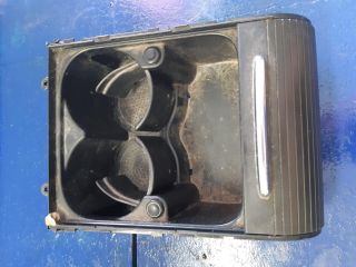 bontott VW PASSAT B6 Pohártartó