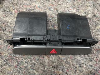 bontott VW PASSAT B6 Pohártartó