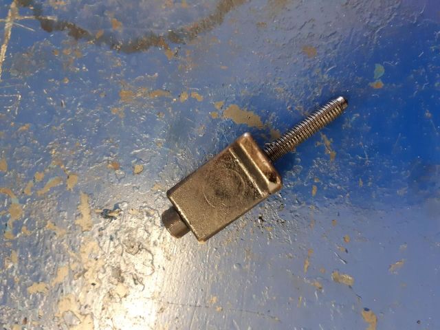 bontott VW PASSAT B6 Porlasztó Lefogató