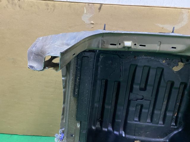 bontott VW PASSAT B6 Pótkerék Tartó Fenéklemez