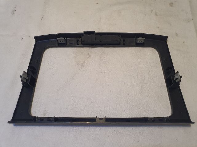 bontott VW PASSAT B6 Rádió / CD Keret