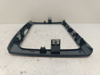 bontott VW PASSAT B6 Rádió / CD Keret