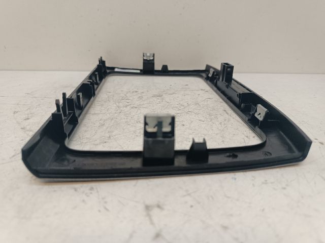 bontott VW PASSAT B6 Rádió / CD Keret