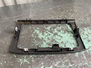 bontott VW PASSAT B6 Rádió / CD Keret