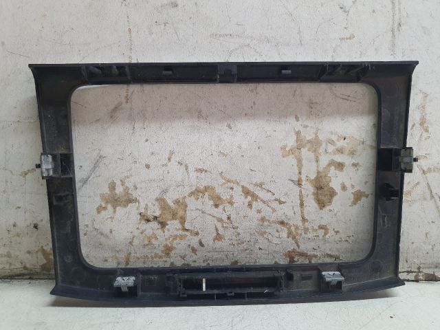 bontott VW PASSAT B6 Rádió / CD Keret