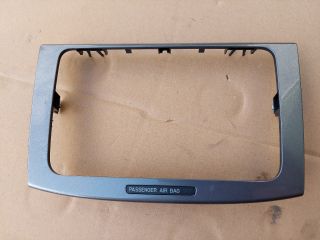 bontott VW PASSAT B6 Rádió / CD Keret