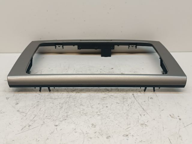 bontott VW PASSAT B6 Rádió / CD Keret