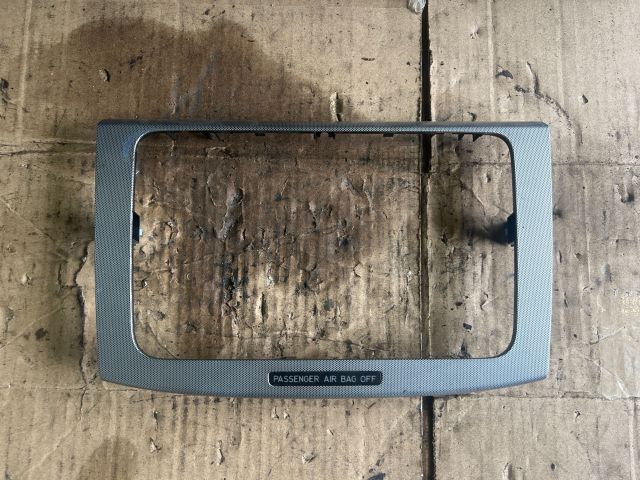 bontott VW PASSAT B6 Rádió / CD Keret