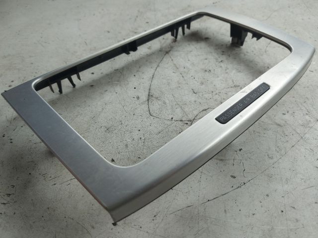 bontott VW PASSAT B6 Rádió / CD Keret