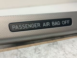 bontott VW PASSAT B6 Rádió / CD Keret