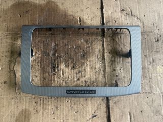 bontott VW PASSAT B6 Rádió / CD Keret