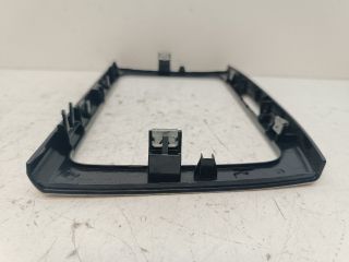 bontott VW PASSAT B6 Rádió / CD Keret