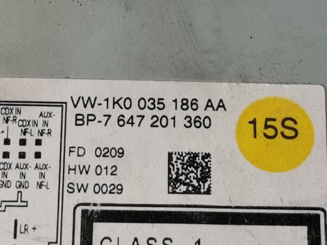 bontott VW PASSAT B6 Rádió / CD