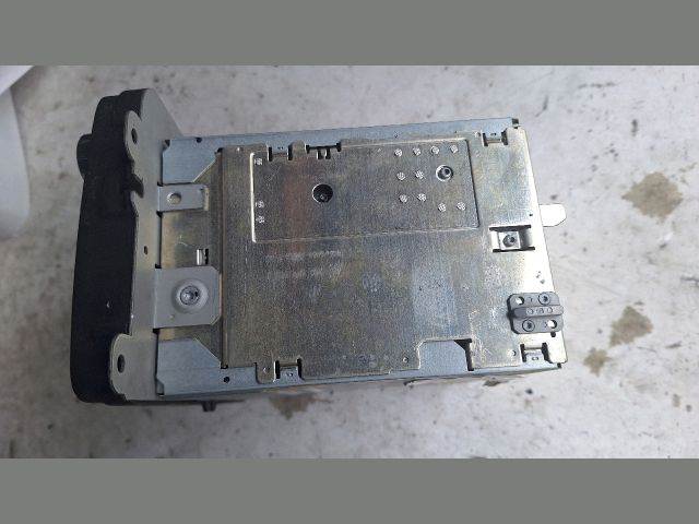 bontott VW PASSAT B6 Rádió / CD