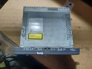 bontott VW PASSAT B6 Rádió / CD