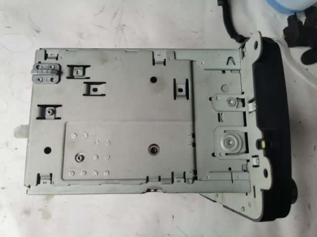 bontott VW PASSAT B6 Rádió / CD