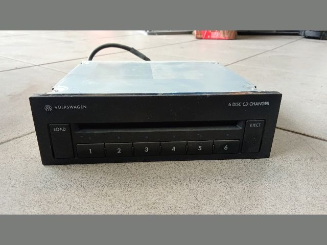 bontott VW PASSAT B6 Rádió / CD