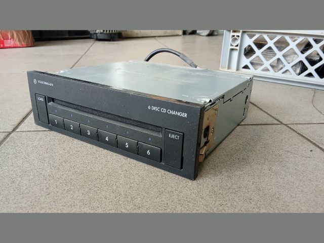 bontott VW PASSAT B6 Rádió / CD