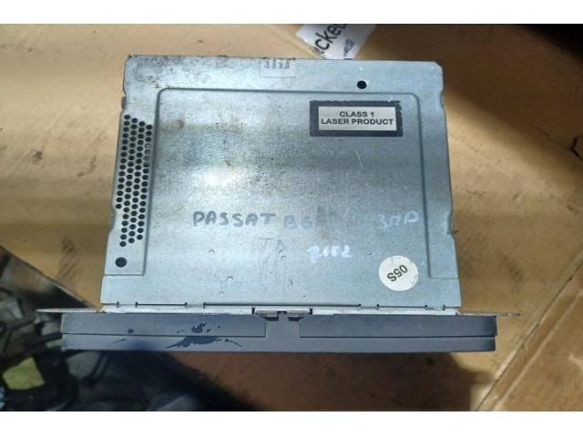 bontott VW PASSAT B6 Rádió / CD