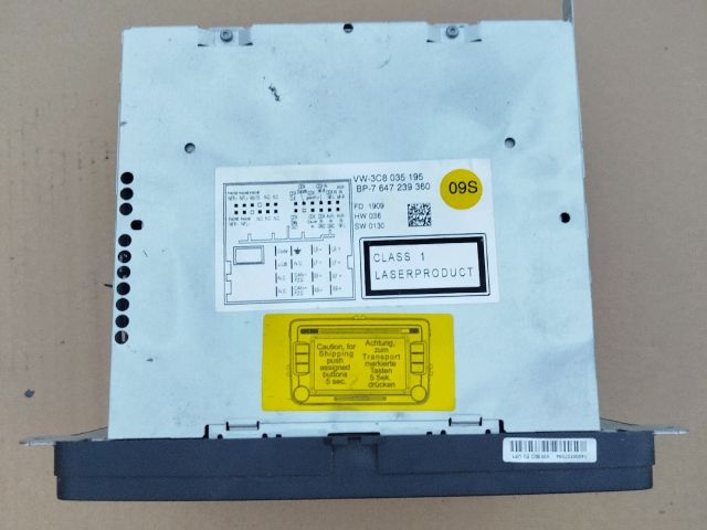 bontott VW PASSAT B6 Rádió / CD