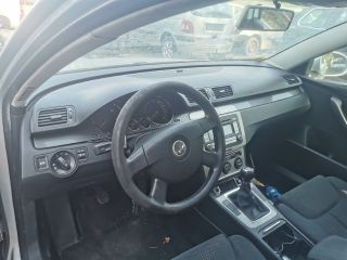 bontott VW PASSAT B6 Rádió / CD