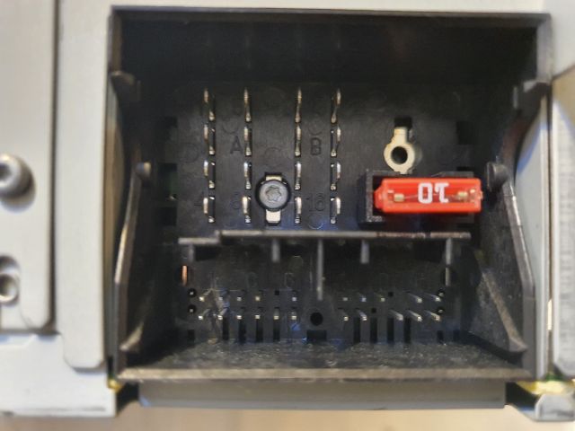 bontott VW PASSAT B6 Rádió / CD