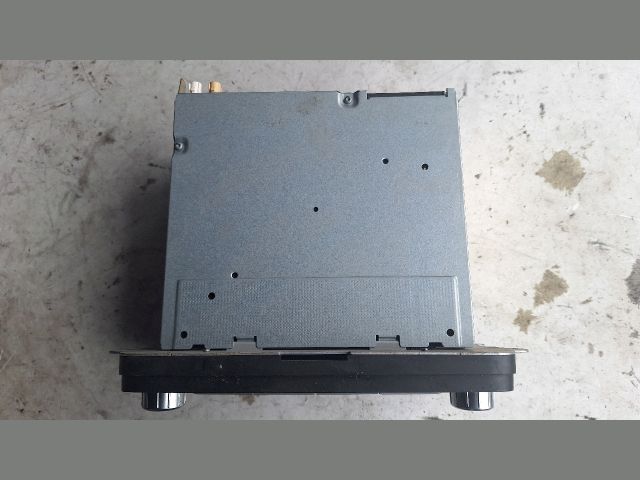 bontott VW PASSAT B6 Rádió / CD