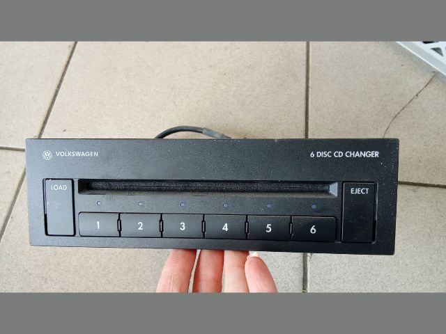 bontott VW PASSAT B6 Rádió / CD