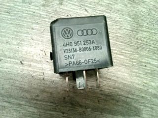bontott VW PASSAT B6 Relé