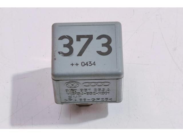 bontott VW PASSAT B6 Relé