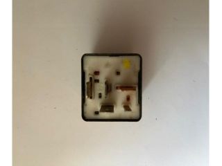 bontott VW PASSAT B6 Relé