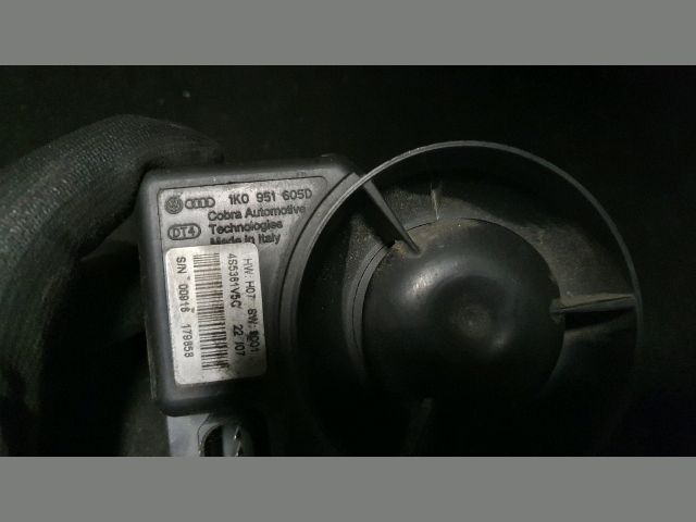bontott VW PASSAT B6 Riasztó Hangszóró