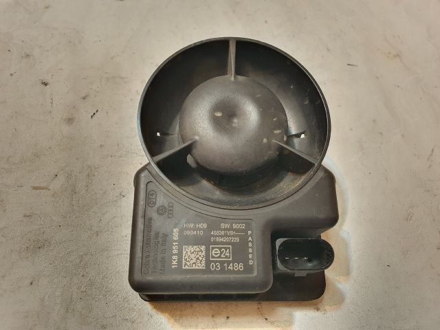 bontott VW PASSAT B6 Riasztó Hangszóró