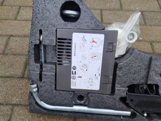 bontott VW PASSAT B6 Szerszámkészlet