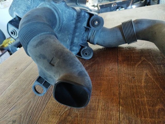 bontott VW PASSAT B6 Szívás Zaj Csökkentő Doboz