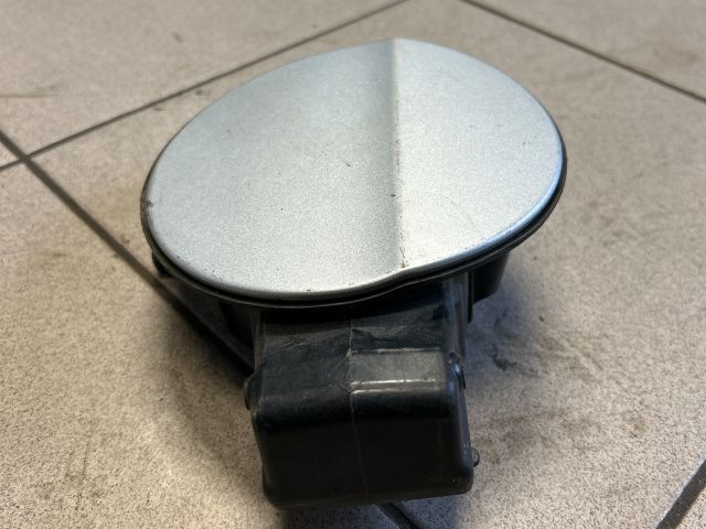 bontott VW PASSAT B6 Tankajtó