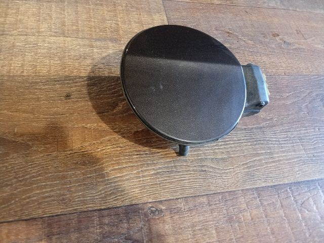 bontott VW PASSAT B6 Tankajtó