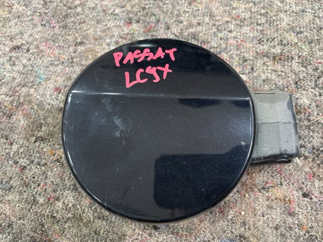 bontott VW PASSAT B6 Tankajtó