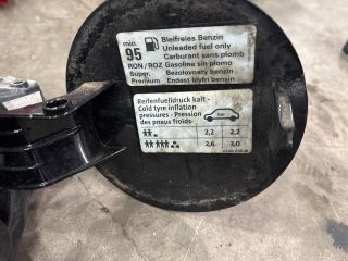 bontott VW PASSAT B6 Tankajtó