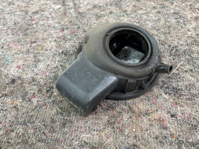 bontott VW PASSAT B6 Tankajtó